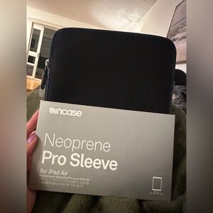 Incase Neoprene Sleeve for iPad Air - Dark Gray